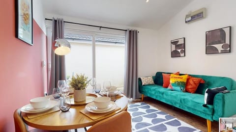 Living room, Seating area, Dining area
