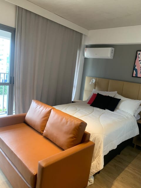 Bed, Photo of the whole room, Seating area, Bedroom, air conditioner