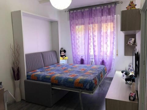 Bed, TV and multimedia