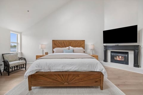 Miramar Penthouse Coastal Elegance in the Heart of Half Moon Bay House in Half Moon Bay