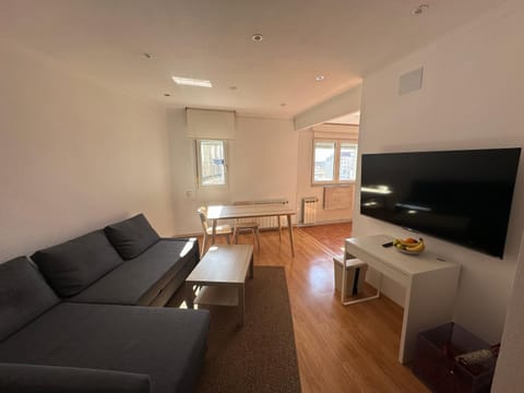 TV and multimedia, Living room, Dining area