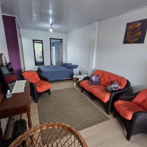 Bed, Living room