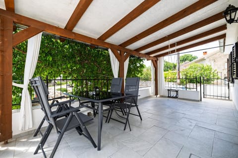 Day, Balcony/Terrace, Seating area