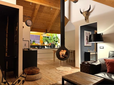 Kitchen or kitchenette, Living room
