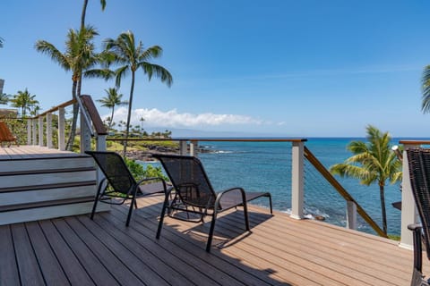 Spectacular Oceanfront Home - Honu Hale House in Kapalua