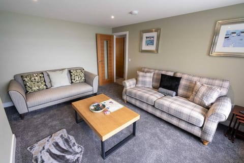 Ferry View Cottage House in Scotland