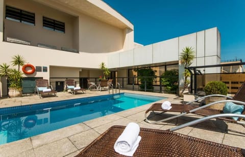Swimming pool, Swimming pool