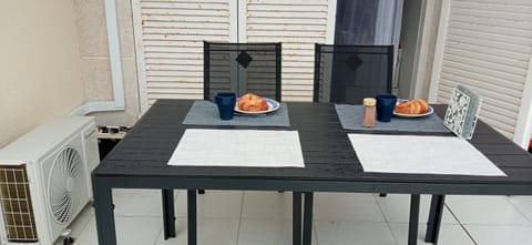 Off site, Balcony/Terrace, Dining area