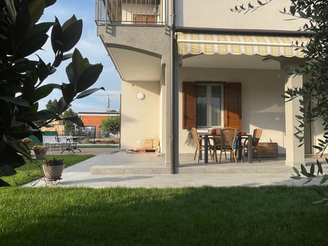 Property building, Patio, Garden, Garden view
