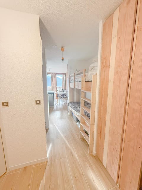 Photo of the whole room, bunk bed