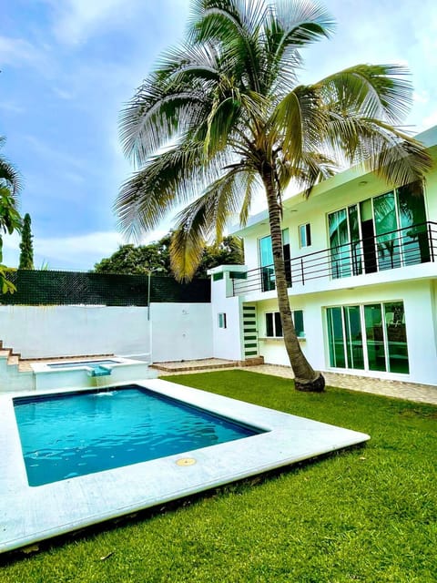 Garden, Swimming pool