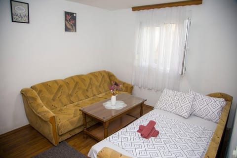Living room, Photo of the whole room, Seating area