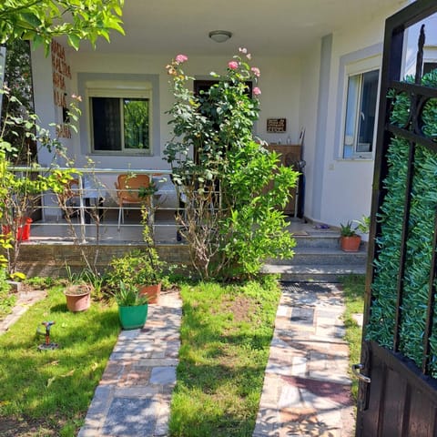 shtepi plazhi Velipoje House in Montenegro