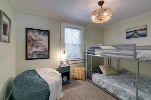 Butterfly House 1021 Crossland Ave House in Clarksville