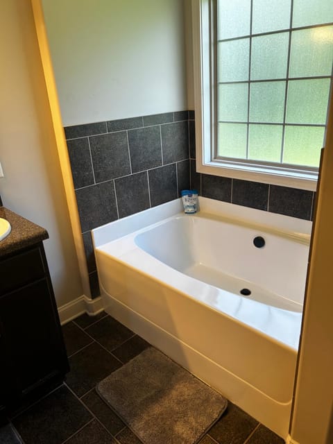 The Pit Stop Clarksville Rest Easy House in Clarksville