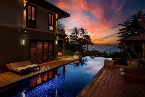 Natural landscape, View (from property/room), Balcony/Terrace, Pool view, Sea view, Sunset, sunbed