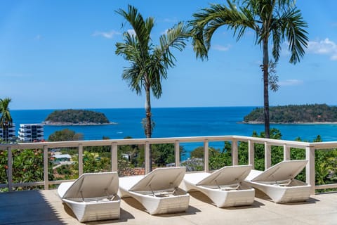Day, Natural landscape, View (from property/room), Balcony/Terrace, Seating area, Sea view, sunbed