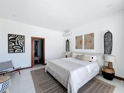Photo of the whole room, Bedroom, air conditioner