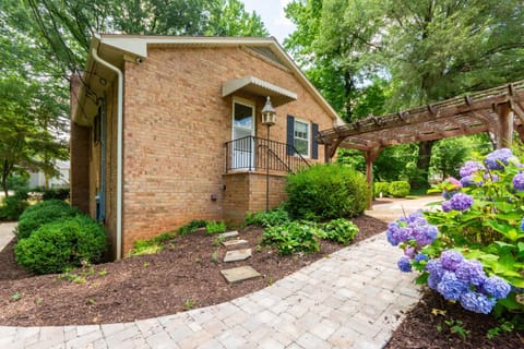 Property building, Garden view
