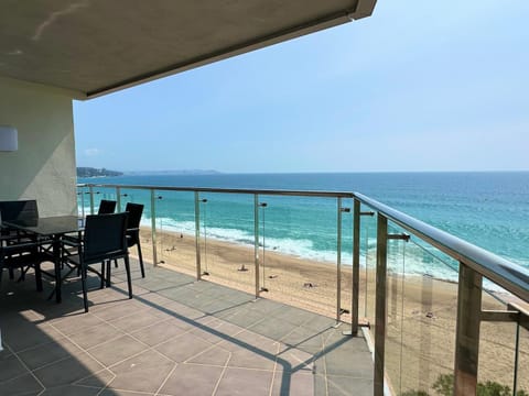 Patio, View (from property/room), Balcony/Terrace, Living room, Seating area