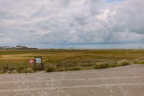 Sea views - beachfront - in the heart of Knokke-Heist Apartment in Knokke-Heist