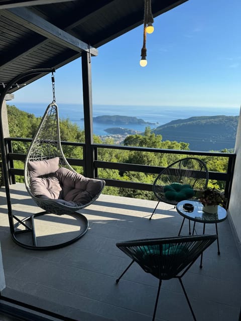Natural landscape, Balcony/Terrace, Sea view