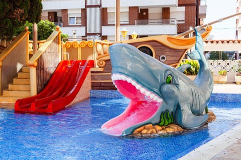 Aqua park, Swimming pool, young children