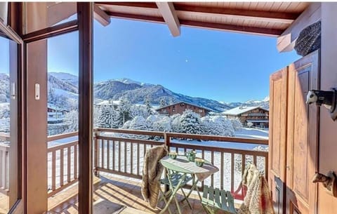 Balcony/Terrace, Mountain view