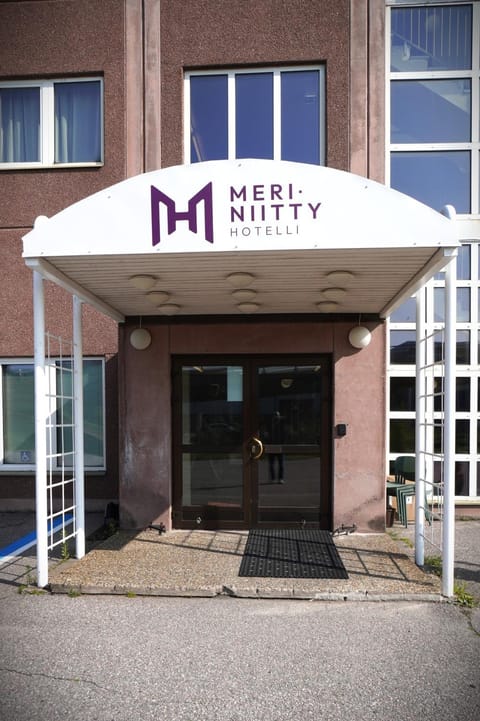 Property building, Facade/entrance, Property logo or sign