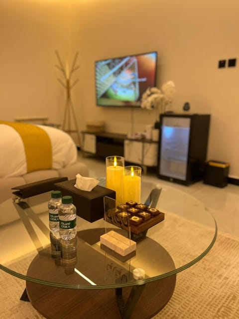 TV and multimedia, Seating area, Evening entertainment