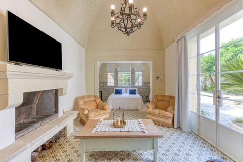 Property building, Living room