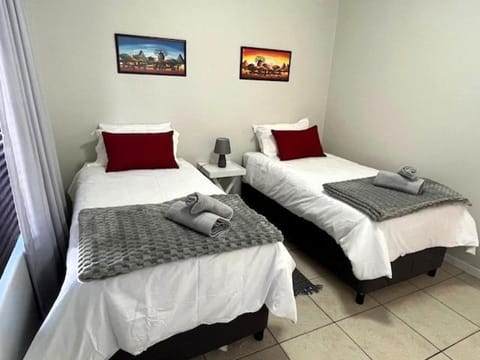 Bed, Photo of the whole room, towels