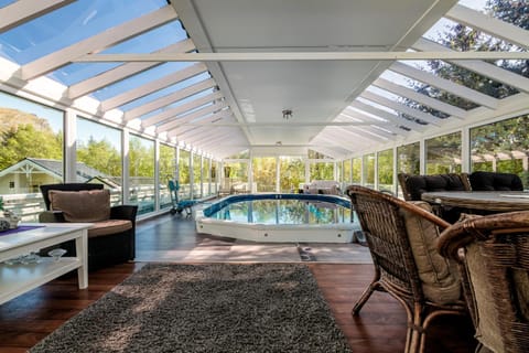 Seating area, Swimming pool, Swimming pool