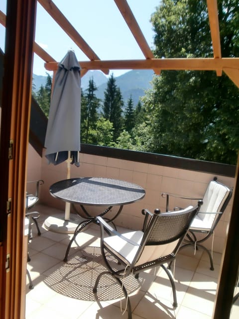 Balcony/Terrace, Seating area, Garden view, Mountain view, Pool view