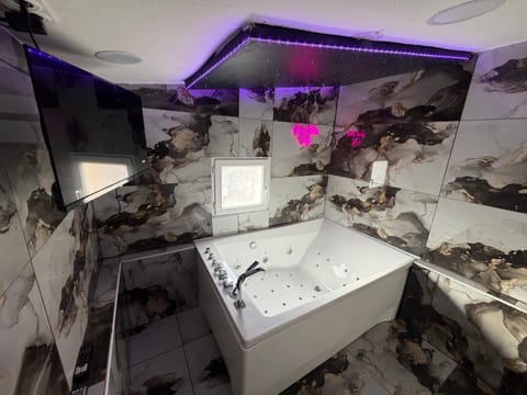 Maison avec jacuzzi House in Villeurbanne