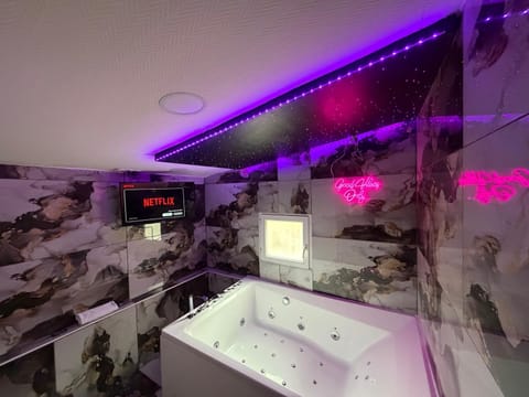 Maison avec jacuzzi House in Villeurbanne