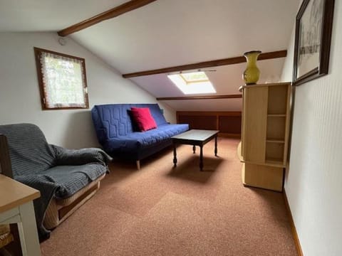 Maison T2 indépendante avec terrasse et parking House in Poitiers