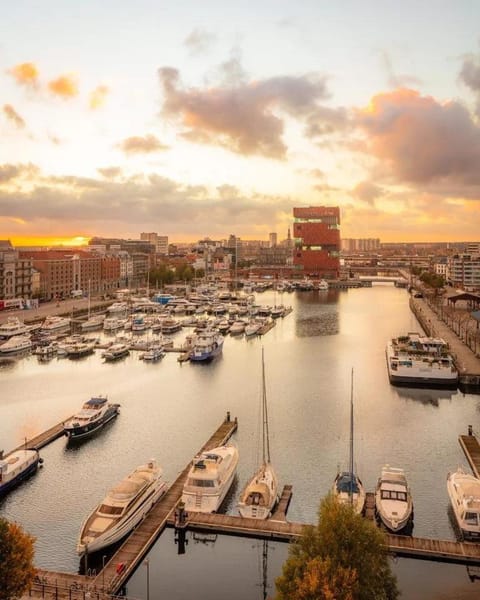 Stylish Home on the Waterfront Near Antwerp Historic Center House in Antwerp