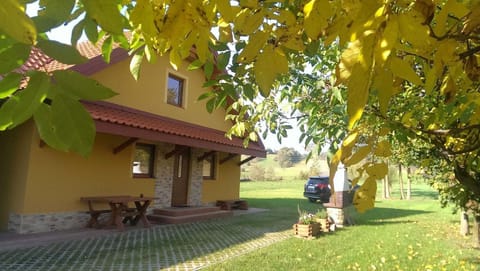 Facade/entrance, Garden view