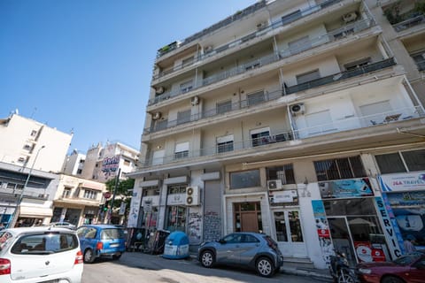 Vista Rooftop Retreat Apartment in Athens