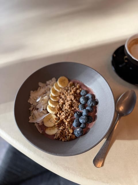 Restaurant/places to eat, Food, Breakfast, Continental breakfast