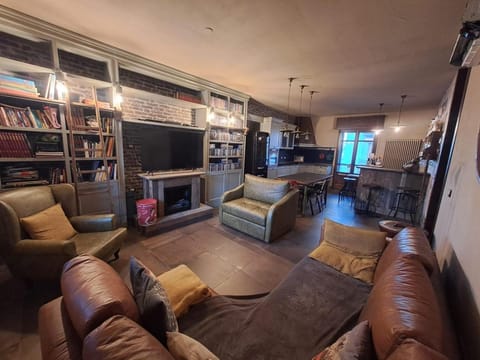 Communal lounge/ TV room, Communal lounge/ TV room, Living room, Seating area