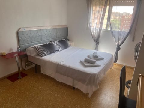 Habitación confortable Vacation rental in Valencia
