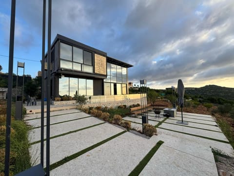 Property building, Natural landscape, Garden, Mountain view