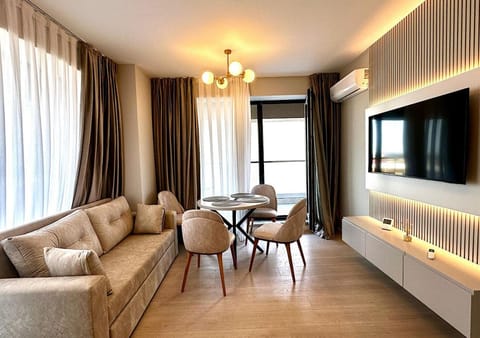 TV and multimedia, Living room, Dining area, internet