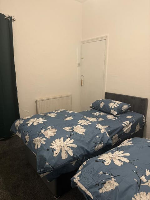 Crumpsall, Manchester Apartment in Manchester