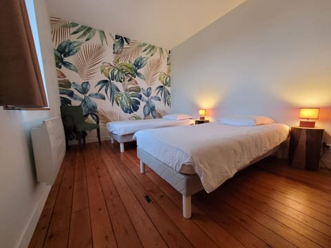 Domaine Les Chauveaux, 3 gites, 26 personnes, 1 salle House in Centre-Val de Loire