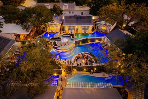 Bird's eye view, Swimming pool