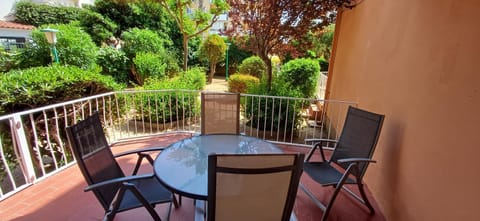 Day, Garden, View (from property/room), Balcony/Terrace, Balcony/Terrace, Garden view