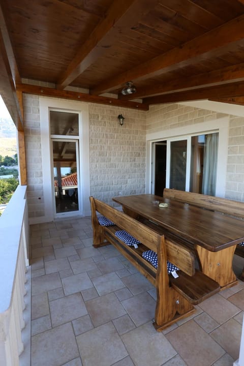 Property building, Balcony/Terrace